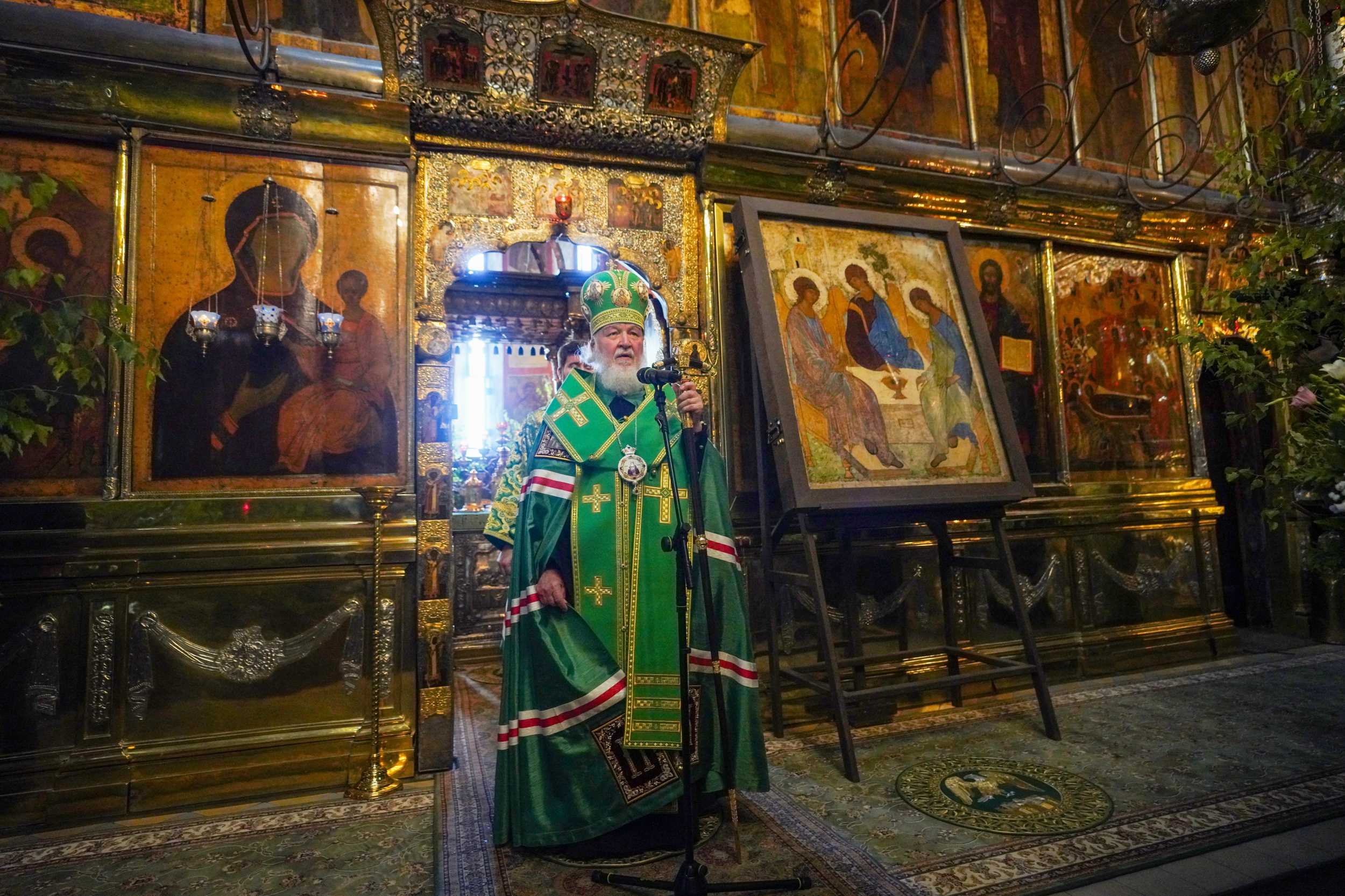 «Троица» кисти Андрея Рублёва 22 июня вернулась на историческую родину в Троице-Сергиеву Лавру.