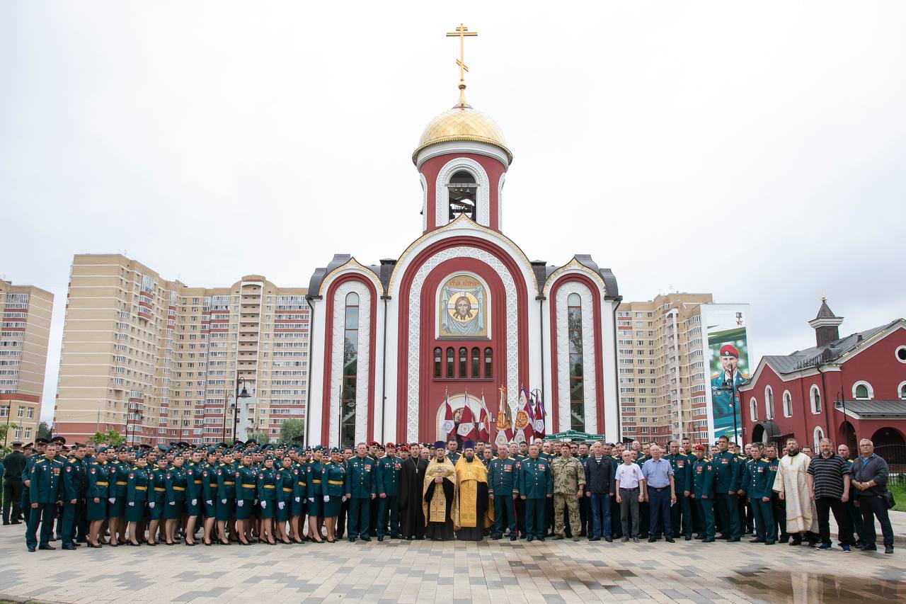 В главном храме Росгвардии состоялся благодарственный молебен в честь 100-летия ОДОН им. Дзержинского.