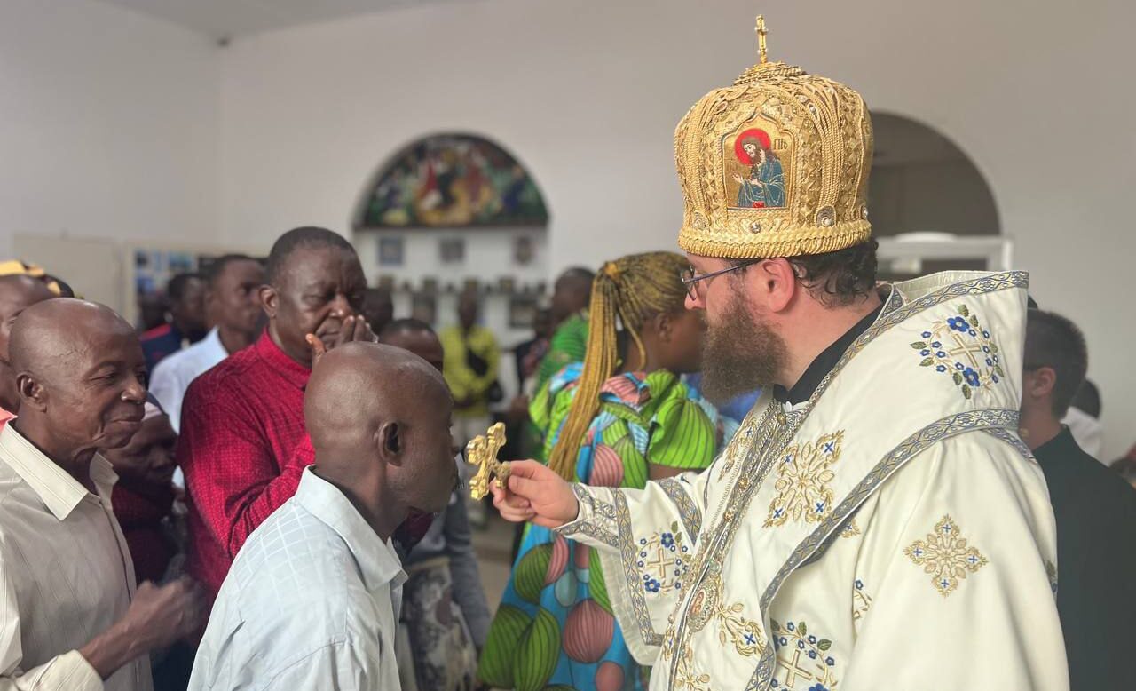 Патриарший экзарх Африки совершил Литургию в Русском доме в столице Республики Конго