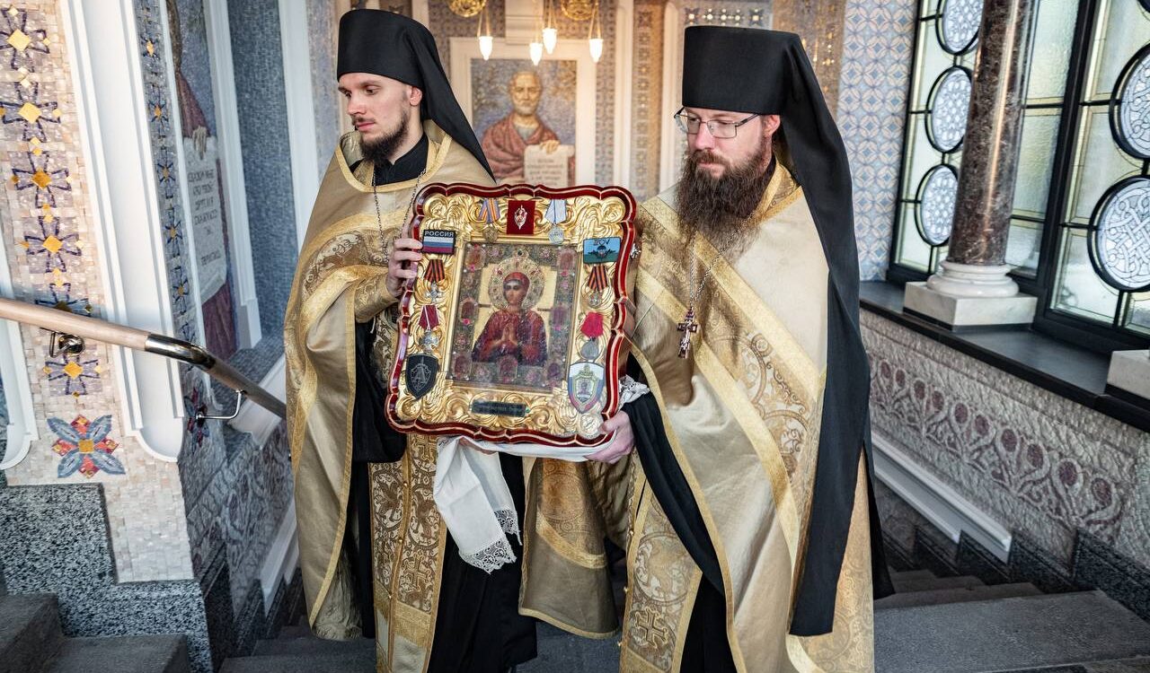 В Херсонесский мужской монастырь прибыла чудотворная мироточивая икона «Умягчение злых сердец – Донецкая»