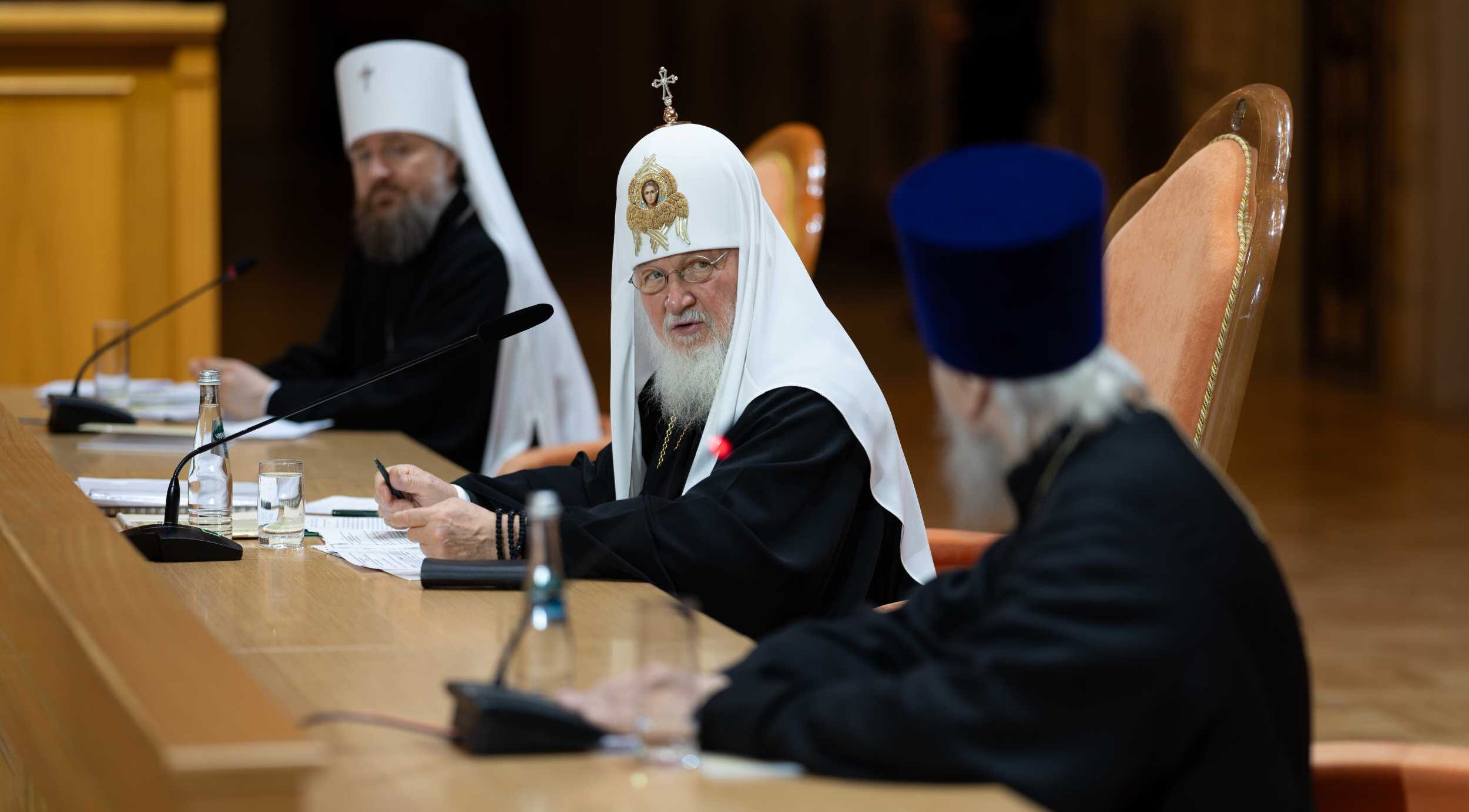 Патриарх Кирилл: Попытки оспорить государствообразующую роль русского народа угрожают нашему историческому единству