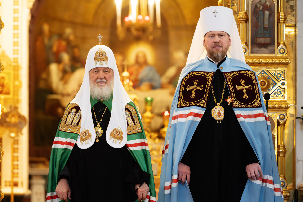 Патриарх Кирилл наградил митрополита Донецкого Владимира орденом Русской Православной Церкви