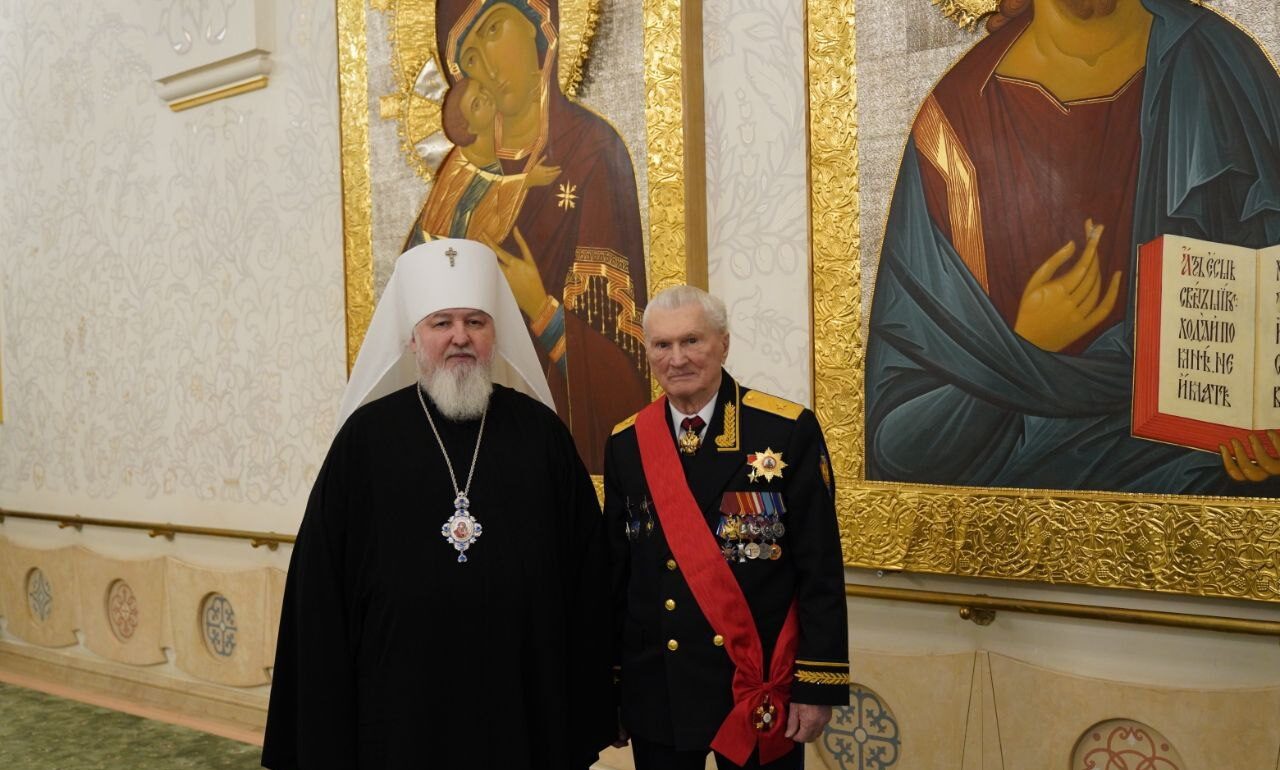 Генерал-майор, Герой Советского Союза Геннадий Николаевич Зайцев награжден орденом благоверного князя Александра Невского I степени