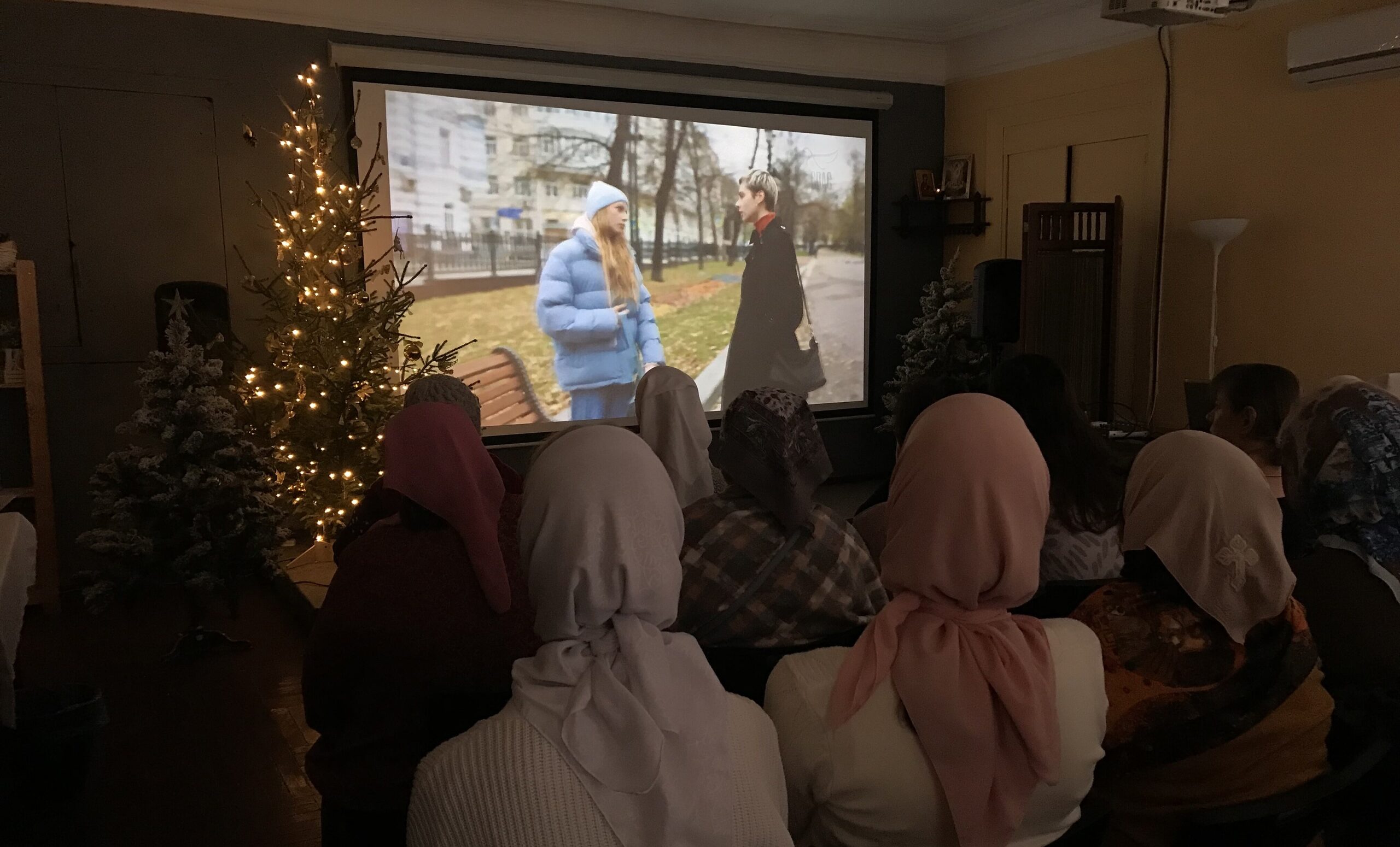 В кинозале Одигитриевского храма города Аксай Ростовской области состоялся показ фильма «Мамино письмо»