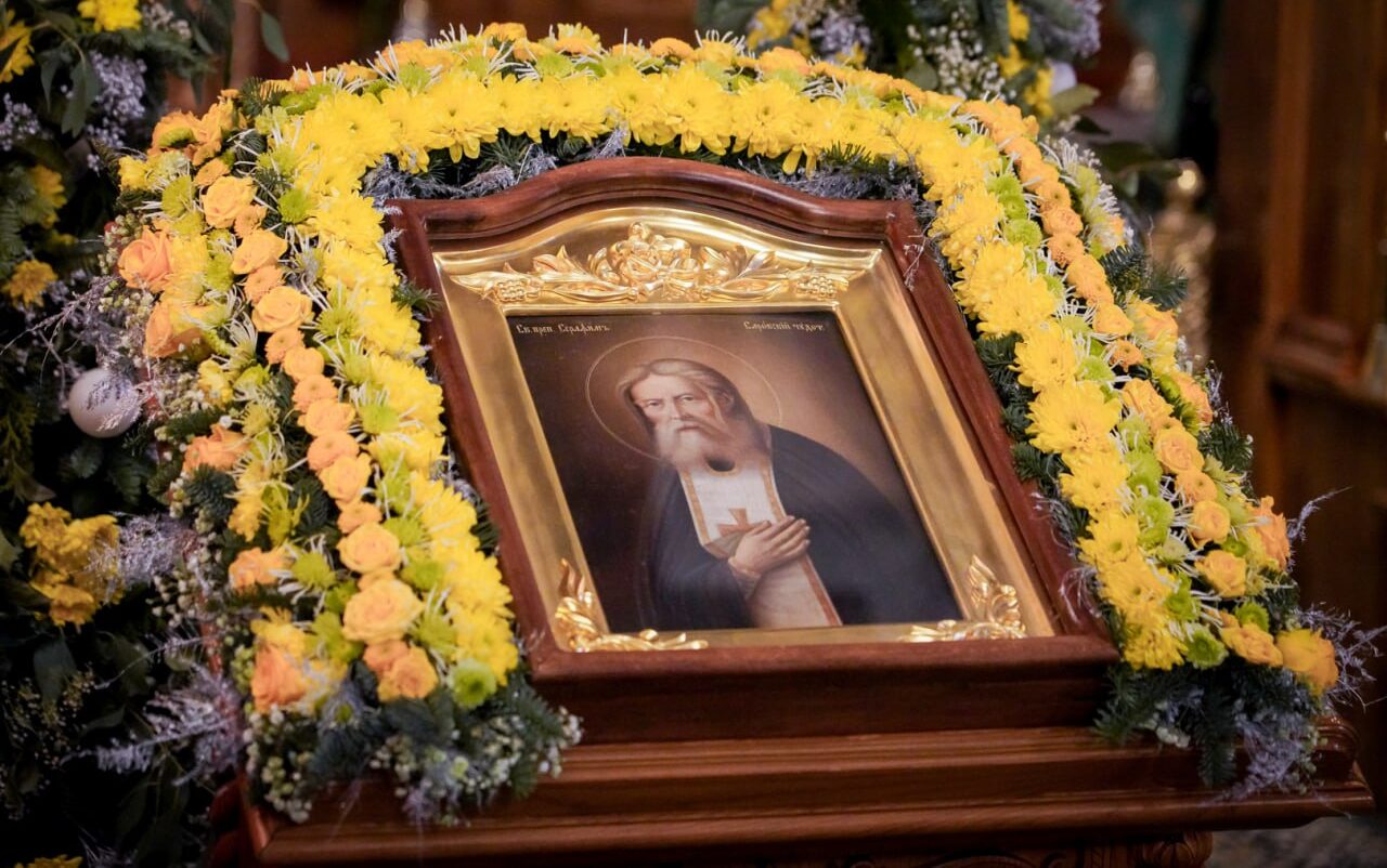 В Дивеевском монастыре прошли торжественные богослужения в день памяти святого преподобного Серафима Саровского