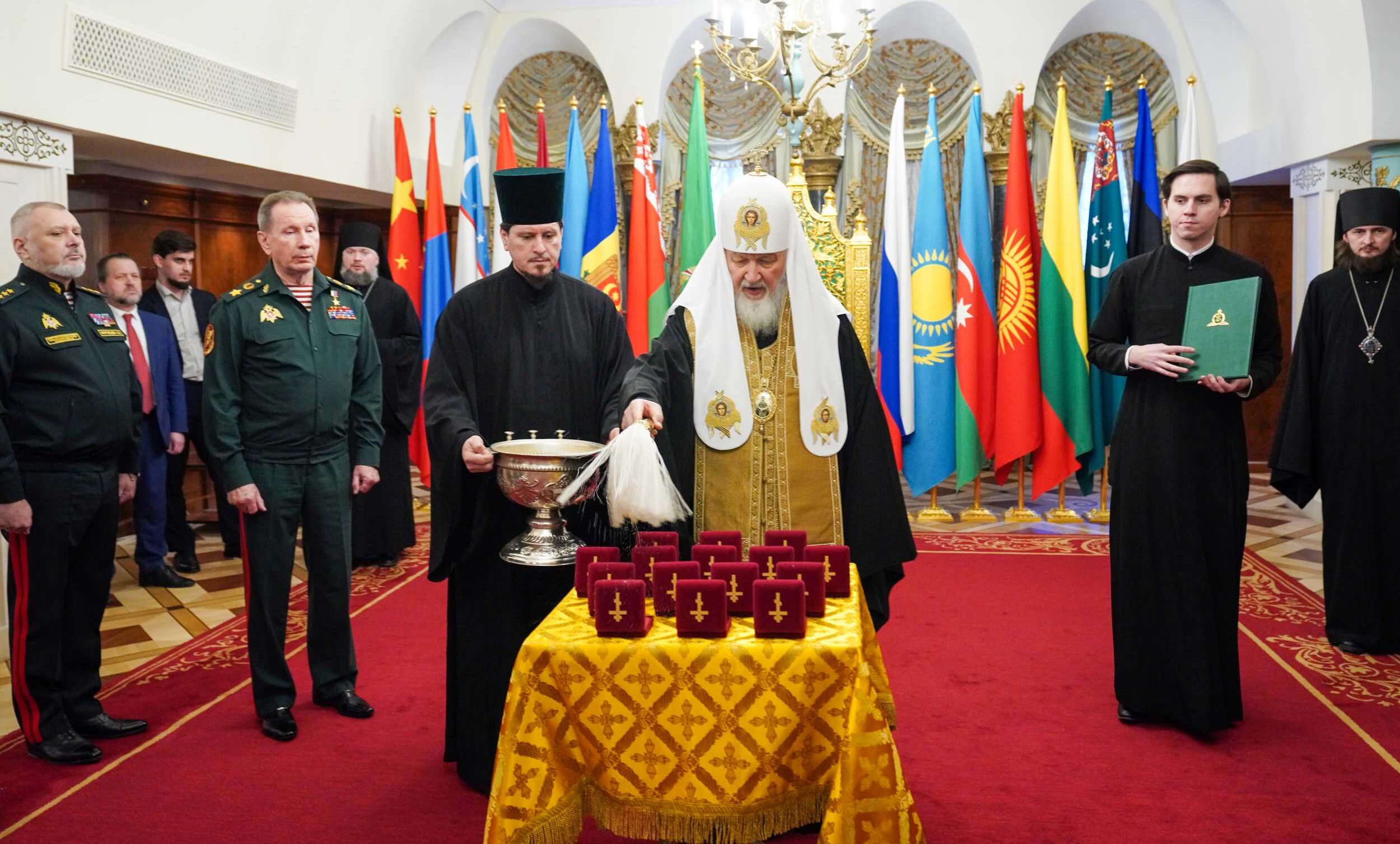 Чин освящения нательных крестов для военнослужащих Росгвардии — участников специальной военной операции — совершил Святейший Патриарх Кирилл