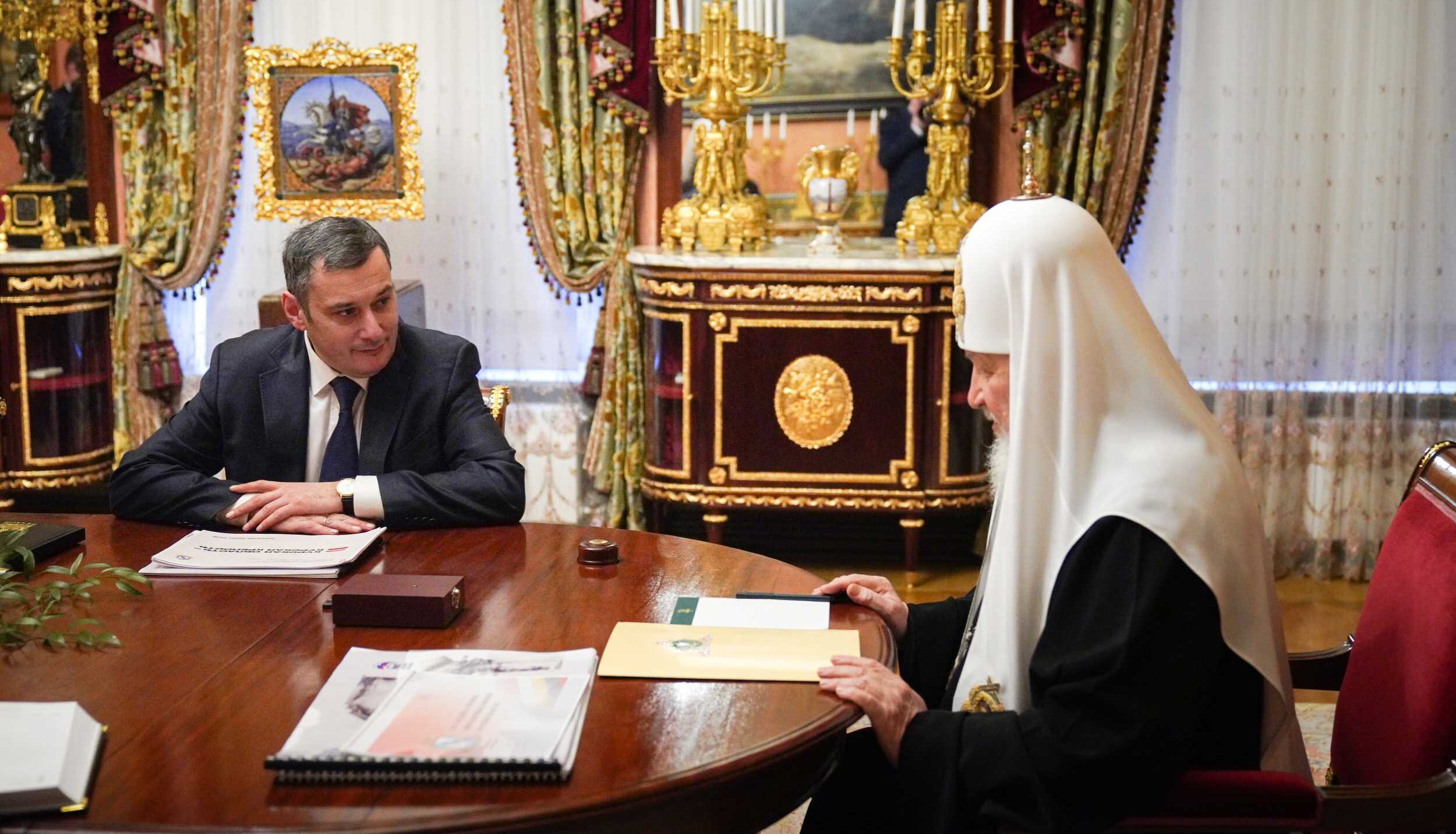 Святейший Патриарх Кирилл встретился с и.о. губернатора Курской области А.Е. Хинштейном