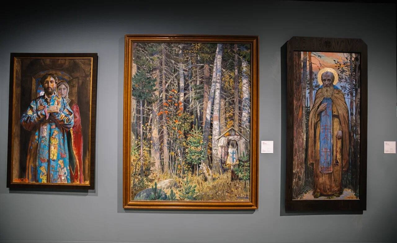 В «Зарядье» открылась выставка к 95-летию Ильи Глазунова