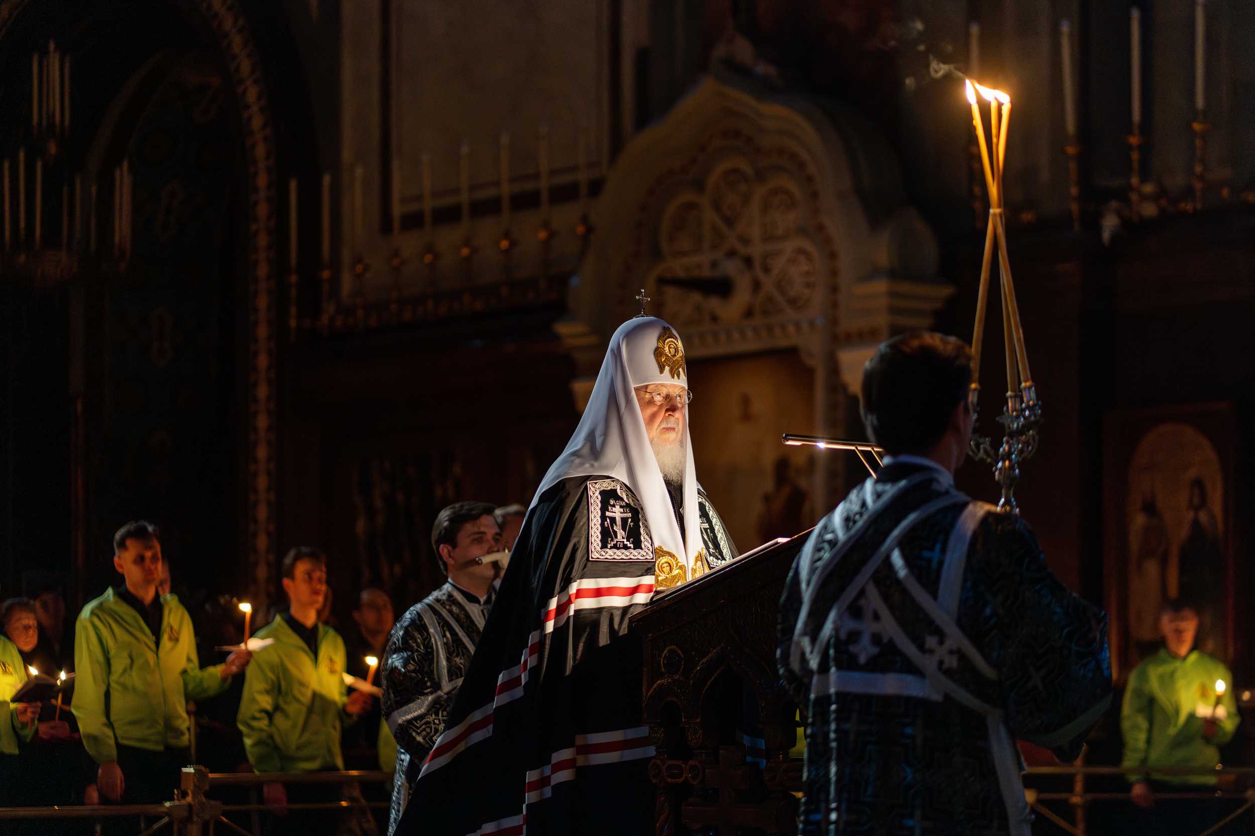 В понедельник первой седмицы Великого поста Святейший Патриарх Кирилл совершил повечерие с чтением Великого канона прп. Андрея Критского в Храме Христа Спасителя