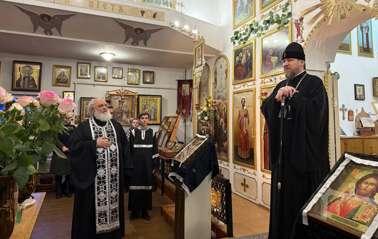 Владимир, митрополит Донецкий и Мариупольский совершил архипастырский визит в Свято-Благовещенский храм Донецка