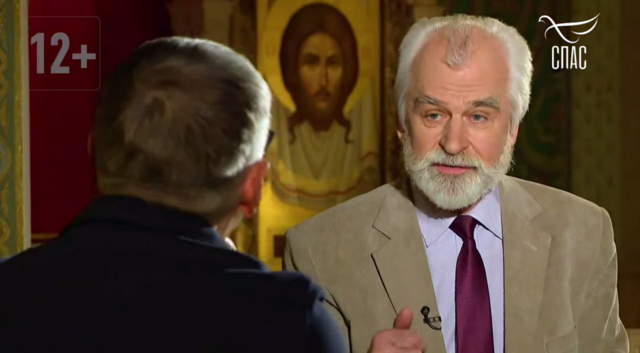 Ко Дню славянской письменности и культуры на «СПАСЕ» выйдет специальный выпуск программы «Русский ковчег»  с доктором филологических наук, профессором Александром Ужанковым