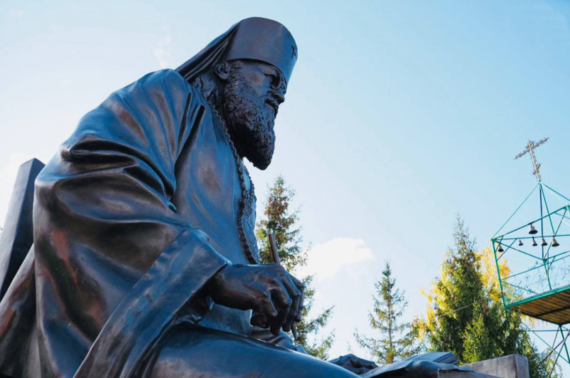 В Ардатове (Мордовия) состоялось торжественное открытие памятника Святителю Луке Крымскому