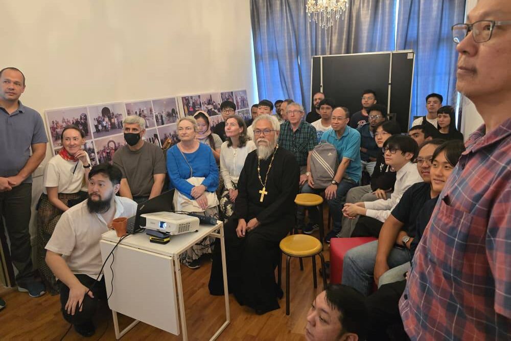 Русский дом в Куала-Лумпуре организовал на приходе Архистратига Михаила показ трилогии Бориса Корчевникова «Святой Дух», созданной телеканалом  «СПАС»