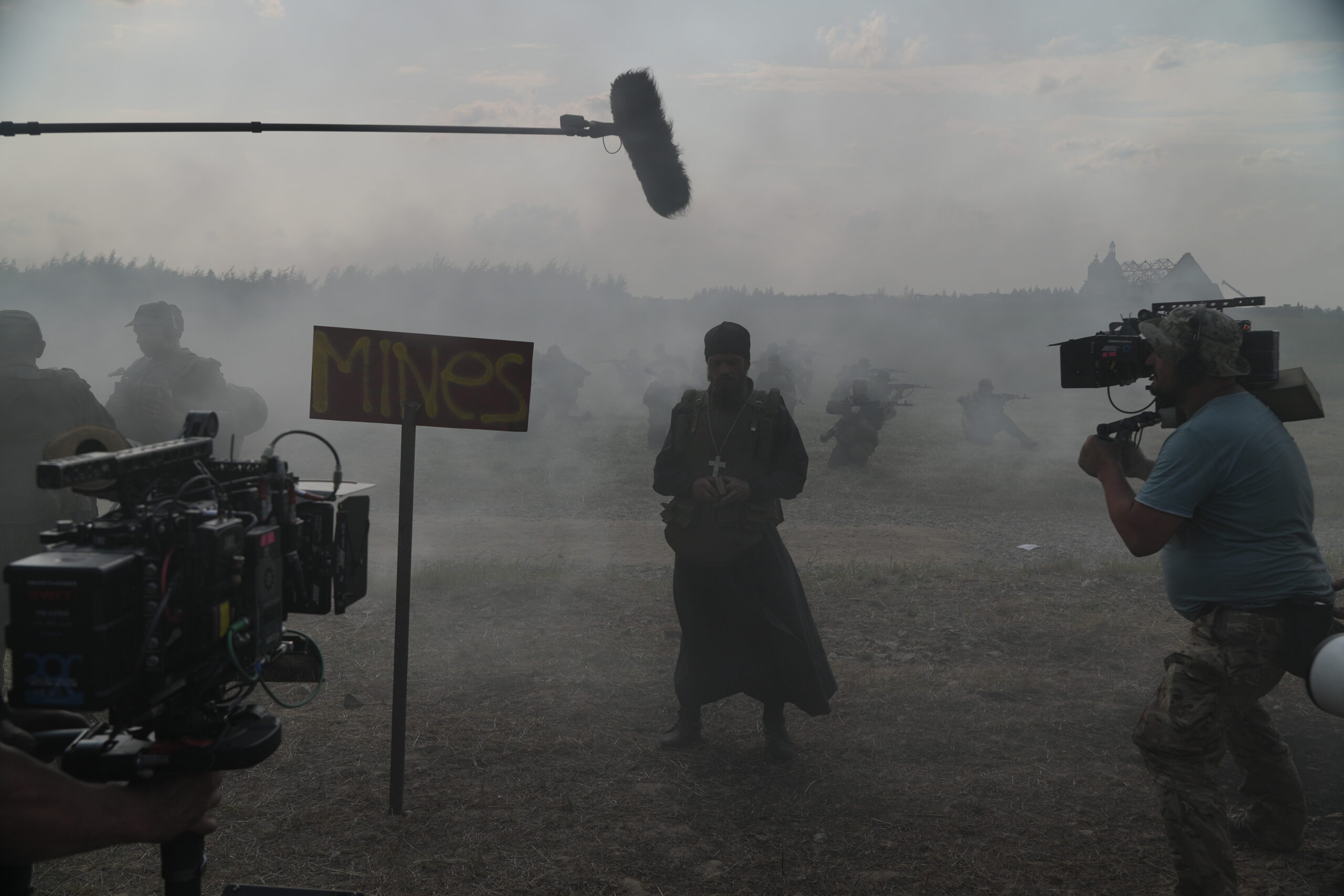 Продолжаются съемки биографической документальной драмы о Герое России, «десантном батюшке» протоиерее Михаиле Васильеве (1971-2022 гг.)