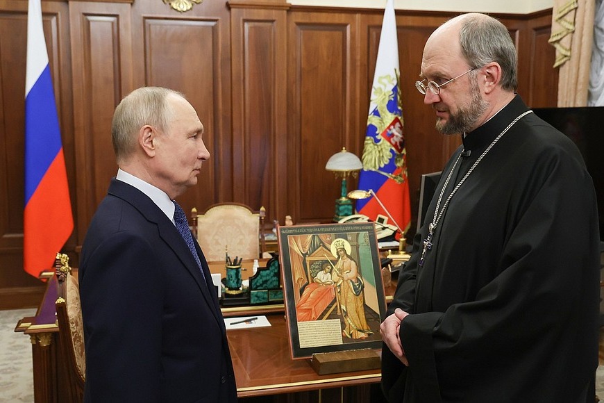 Состоялась встреча Владимира Путина с руководителем фонда «Круг добра» протоиереем Александром Ткаченко