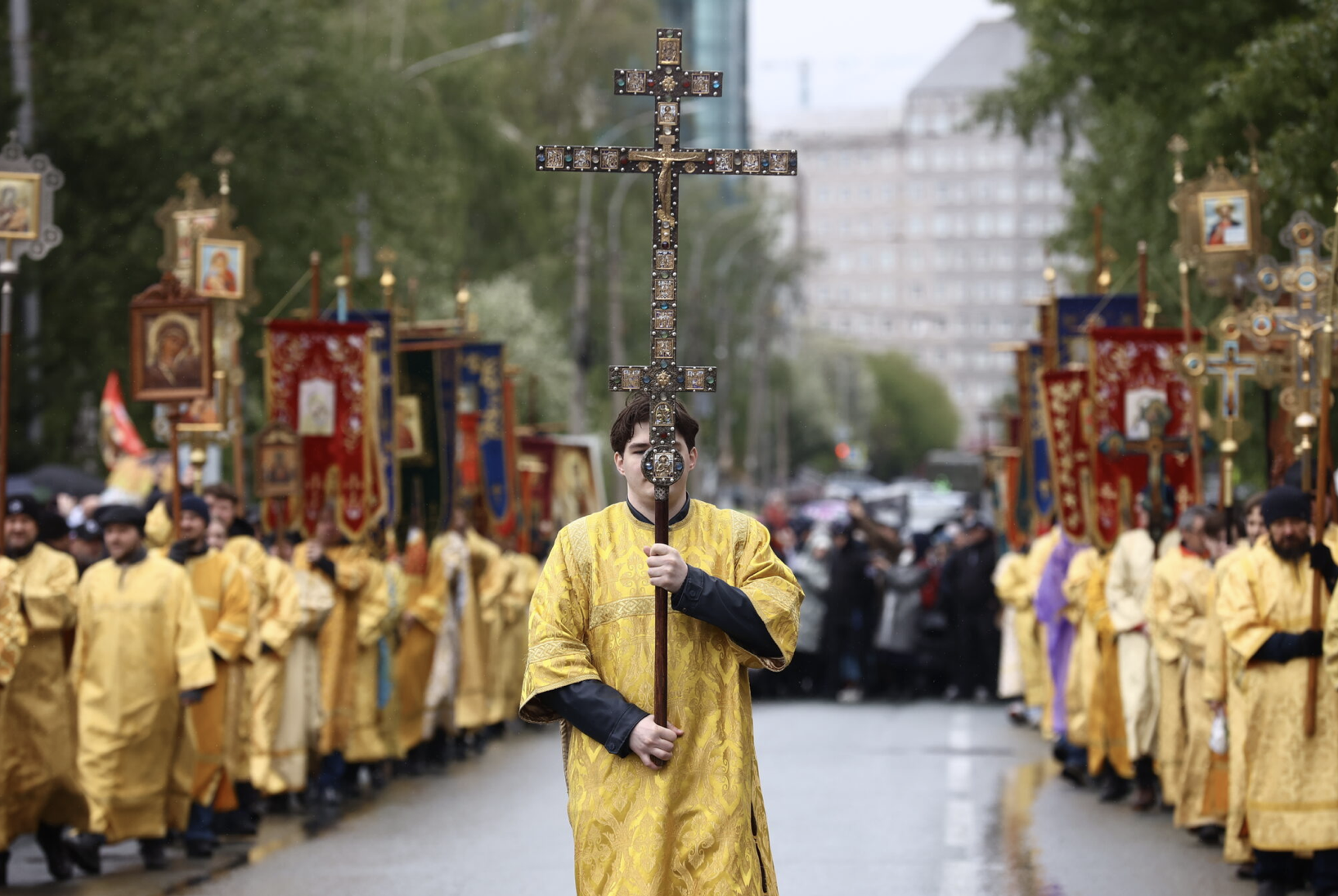 В день памяти святых Кирилла и Мефодия в Новосибирске прошел Крестный ход 