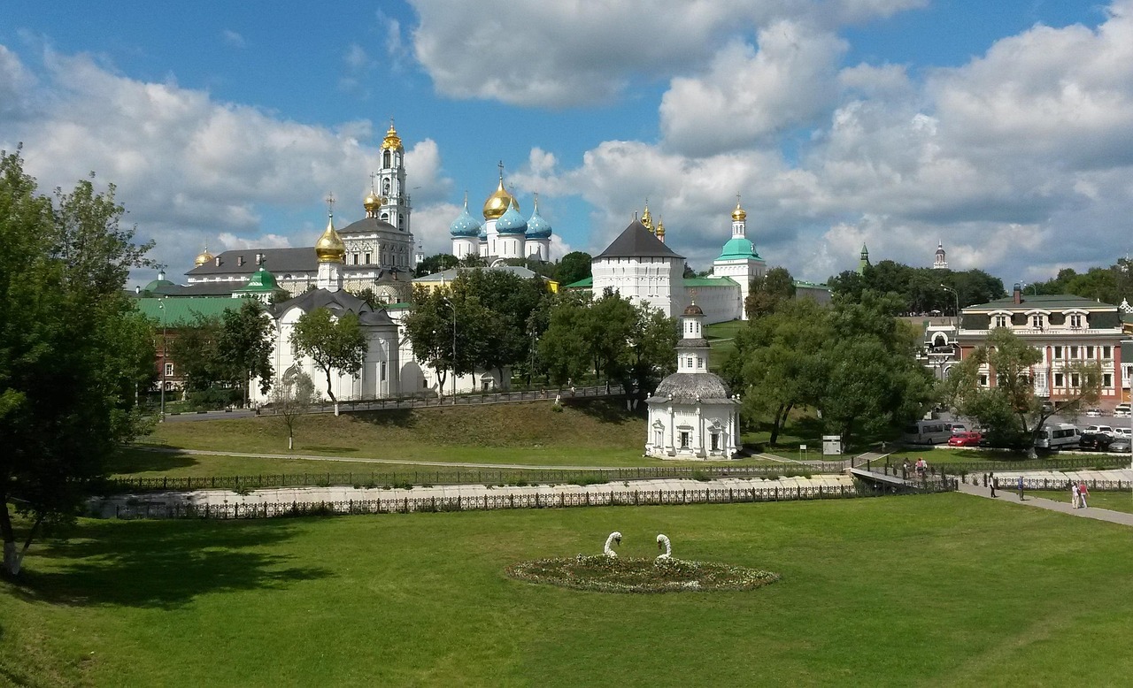 Археологи подвели итоги 10-летних раскопок в Свято-Троицкой Сергиевой лавре