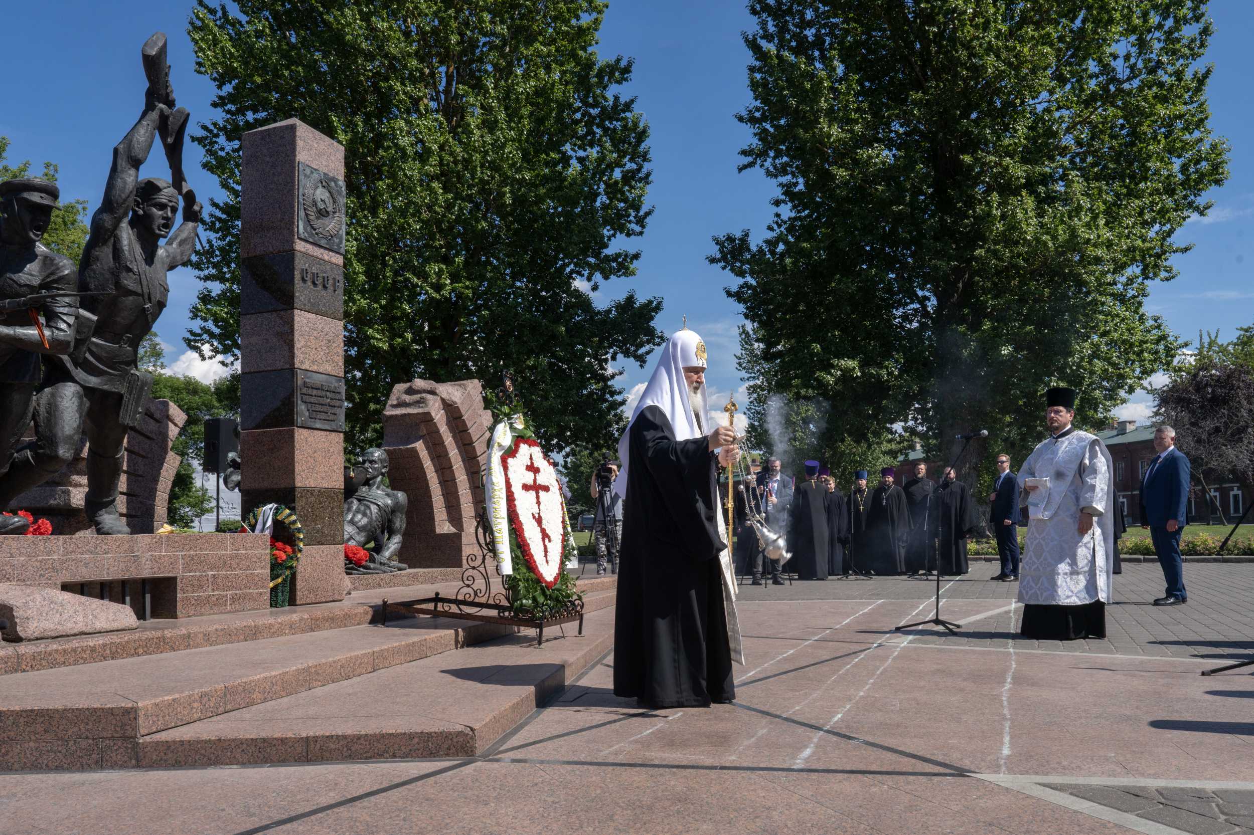 В канун 85-й годовщины начала Великой Отечественной войны Патриарх Кирилл посетил Мемориальный комплекс «Брестская крепость-герой»