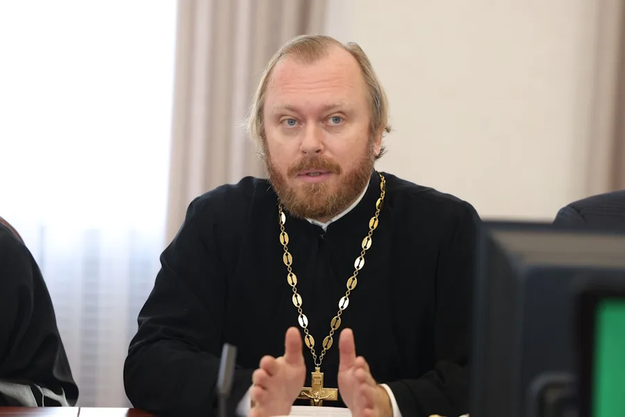 «Остановите торговлю детьми!»: обращение в Генпрокуратуру иерея Феодора Лукьянова