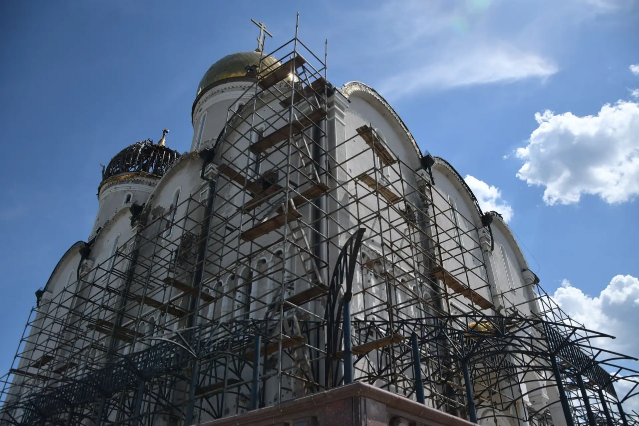 Митрополит Владимир осмотрел ход восстановительных работ в Свято-Успенском Николо-Васильевском монастыре