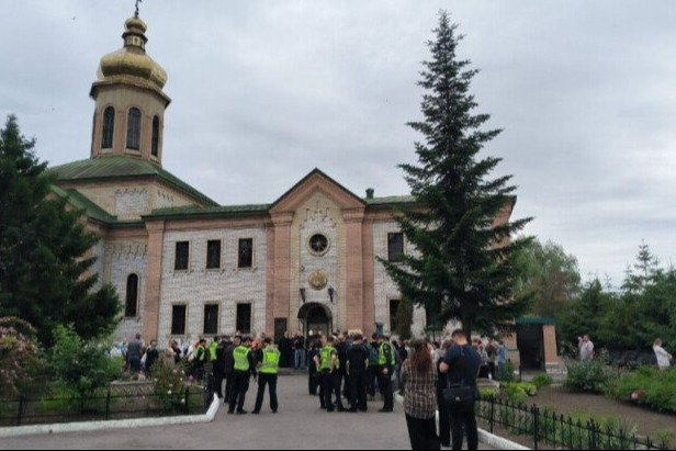 Рейдерский захват Троицкого храма Украинской Православной Церкви произошел в Кременчуге