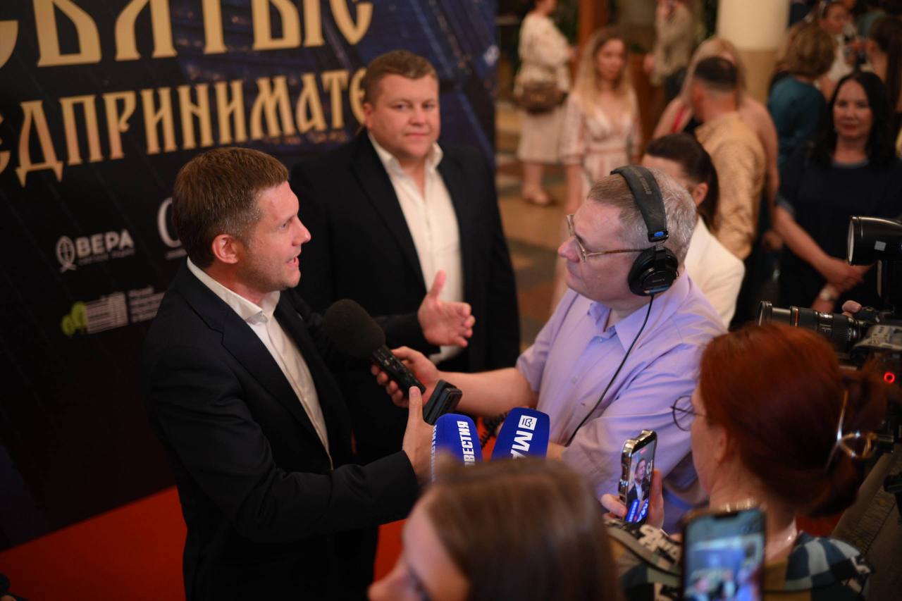 С аншлагом прошел закрытый показ фильма «Святые предприниматели» в Храме Христа Спасителя