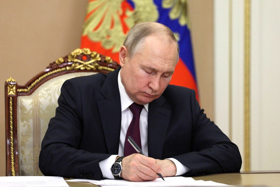 Владимир Путин подписал пакет законов о мигрантах