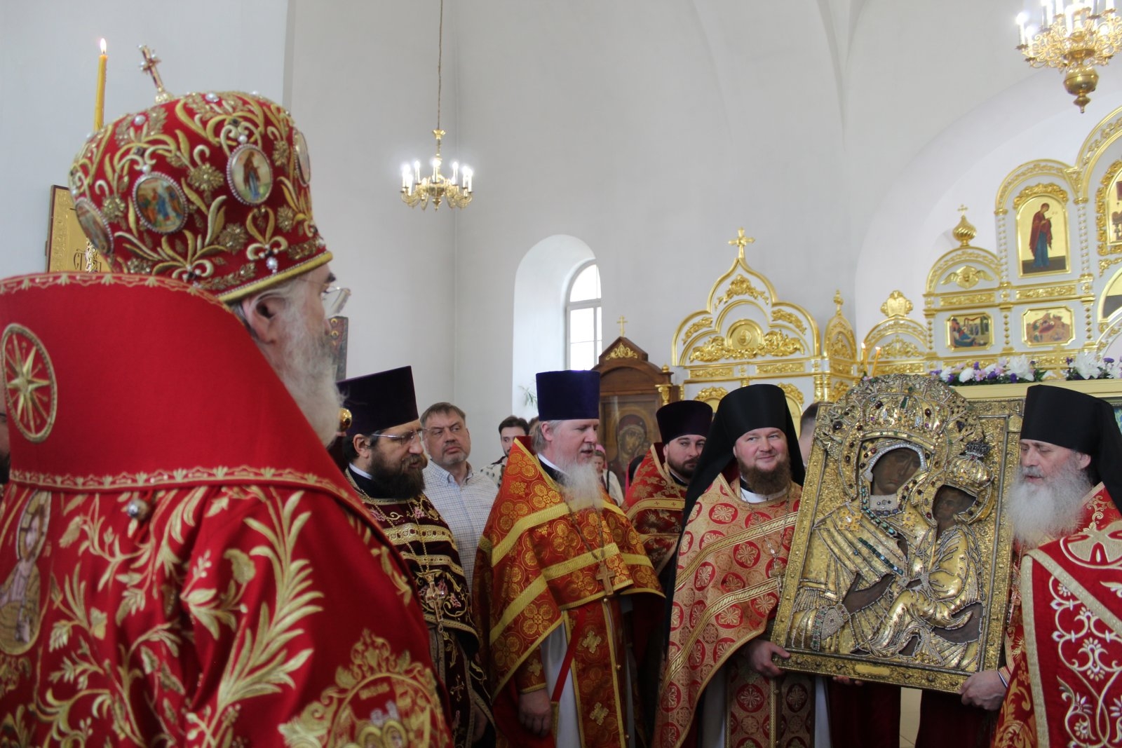 Чудотворная Тихвинская икона Божией Матери будет принесена в Москву и Московскую область
