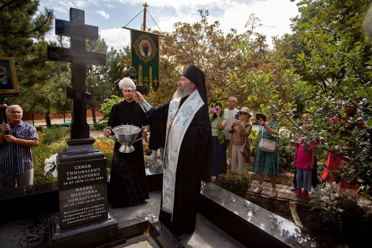 В Элисте состоялось перезахоронение очевидцев Явления Господа Иисуса Христа