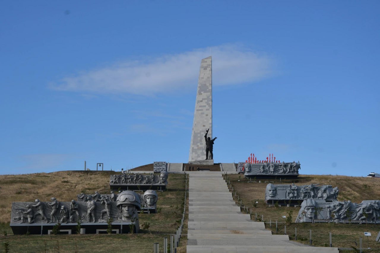 В день 83-й годовщины Освобождения Донбасса на Саур-Могилу принесены мощи святого Димитрия Донского