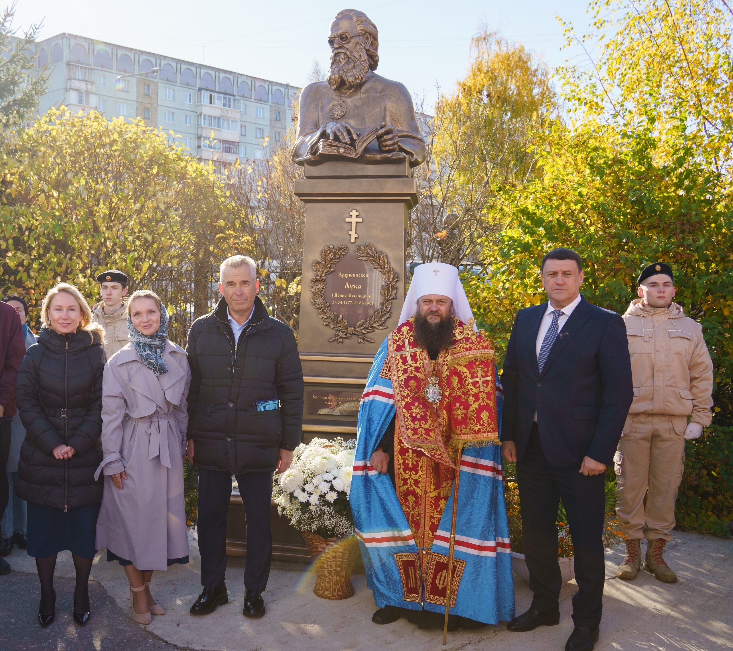В Сыктывкаре освящены памятники святителю Луке Крымскому и Царю-Страстотерпцу Николаю II